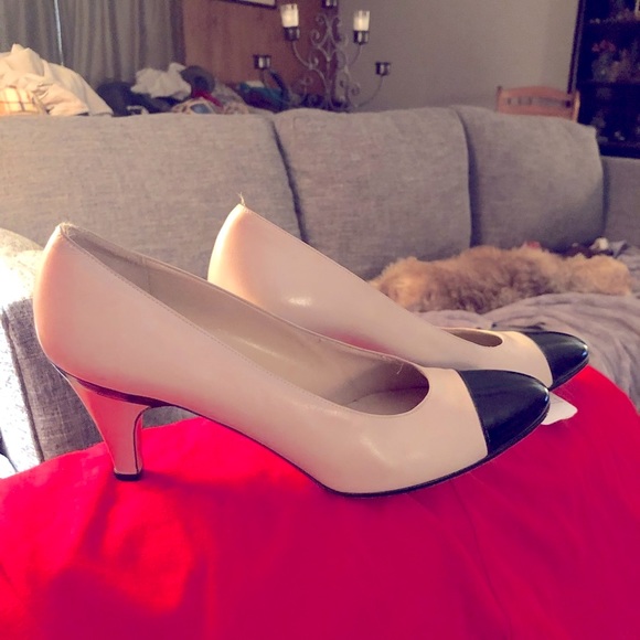 Salvatore Ferragamo 7AAAA short heel - Picture 2 of 7